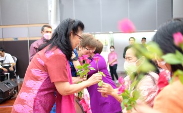 งานมุทิตาจิตสำหรับผู้เกษียณอายุราชการ คณะพยาบาลศาสตร์ ... Image 12